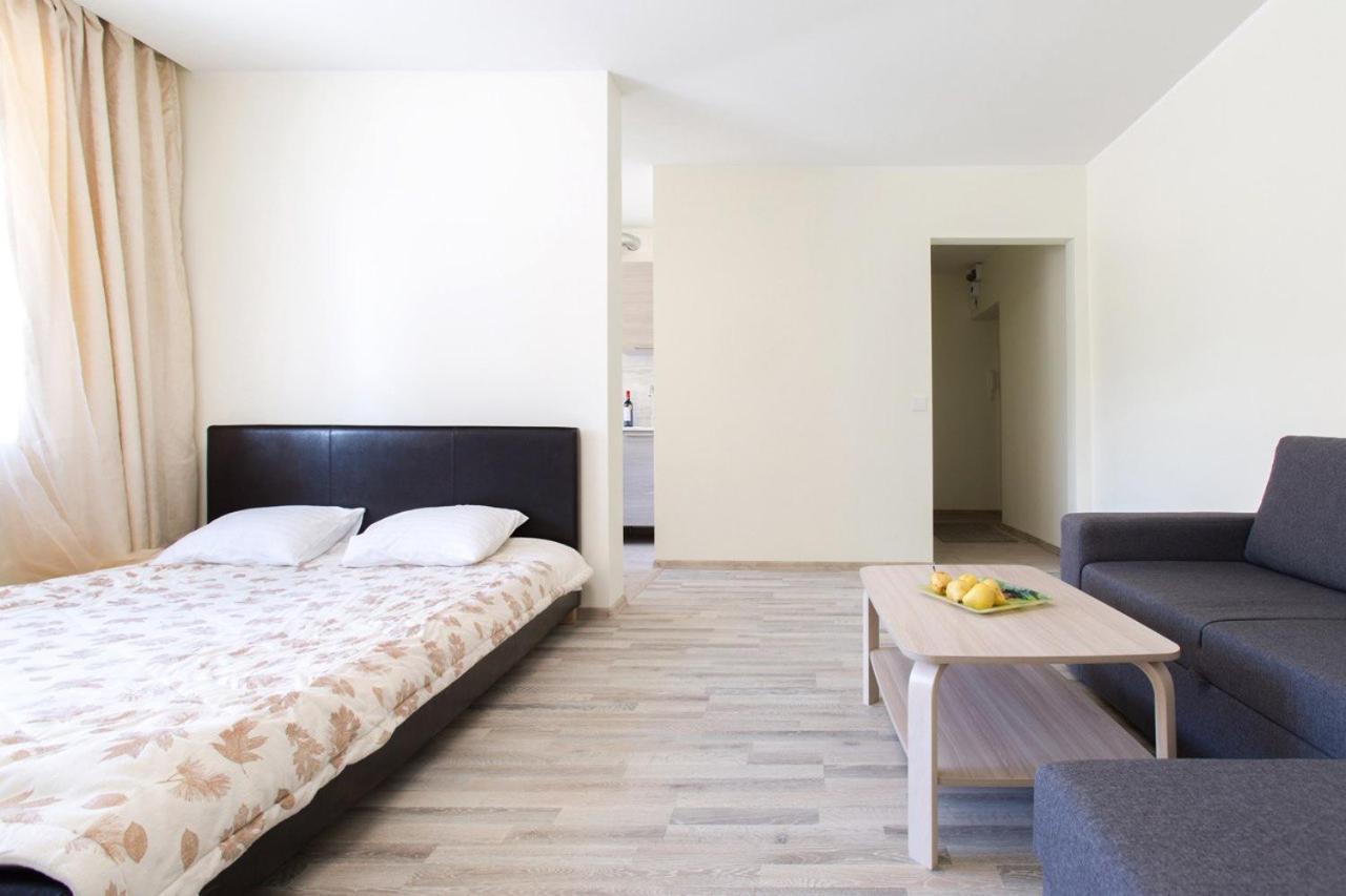 Sunny Apartment Near Bus Station تالين المظهر الخارجي الصورة